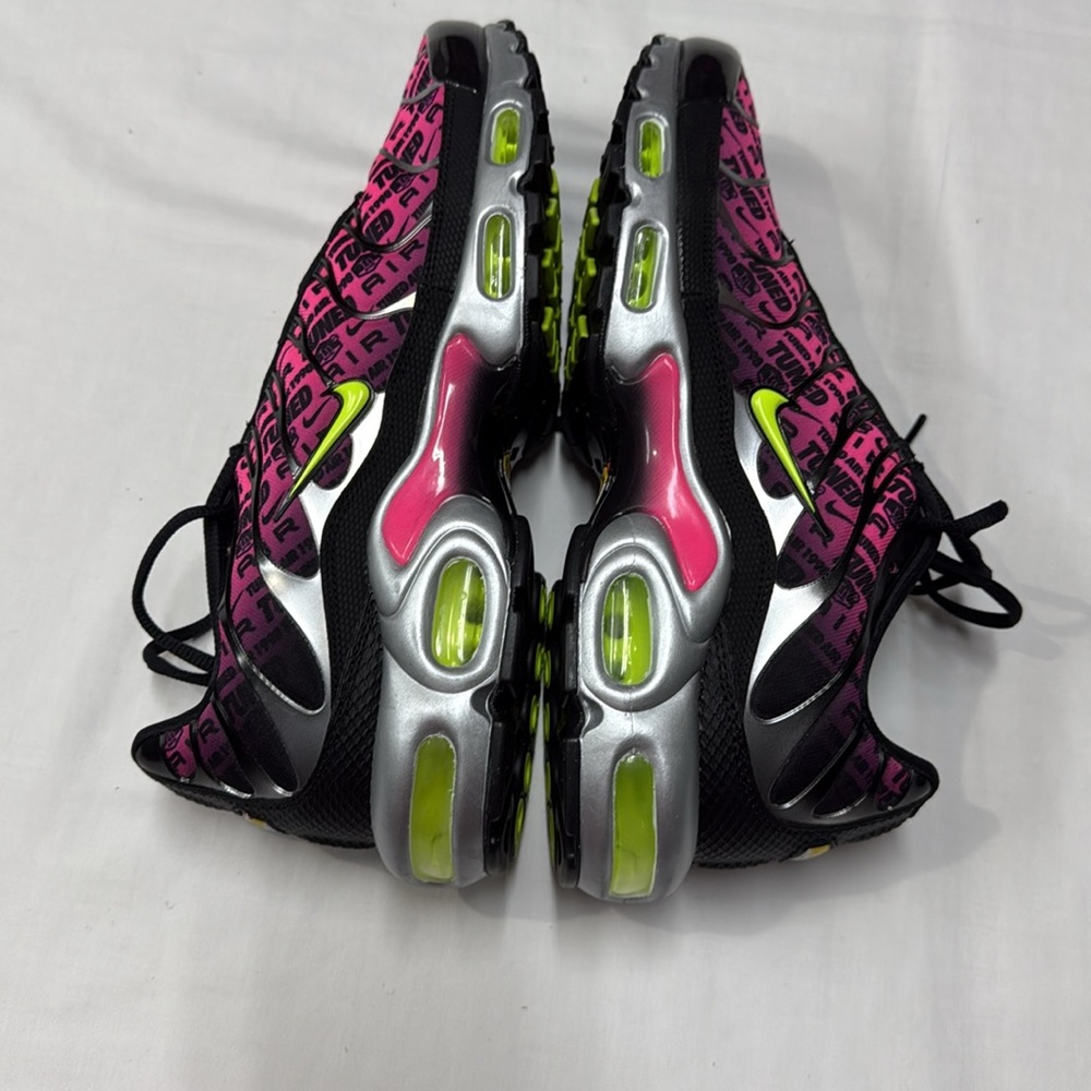 NEW Nike Air Max Plus Mercurial Mens Low Tuned Air Casual Shoes FJ4883-001 - Picture 7 of 16